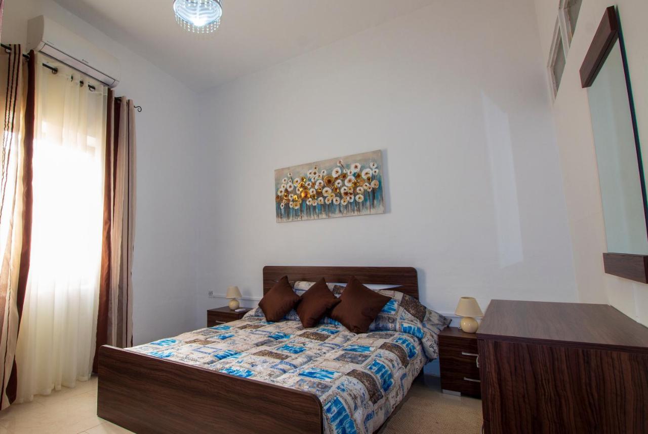Apartment Close To Fort Saint Angelo Birgu Luaran gambar