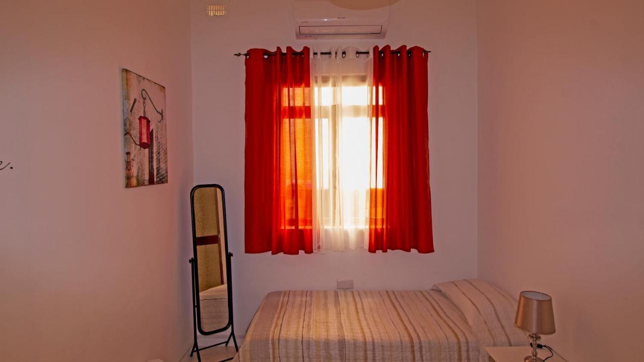 Apartment Close To Fort Saint Angelo Birgu Luaran gambar